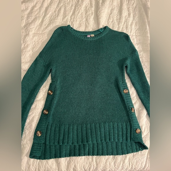 Alya Sweaters - Alya- Francesca’s sweater top with buttons
